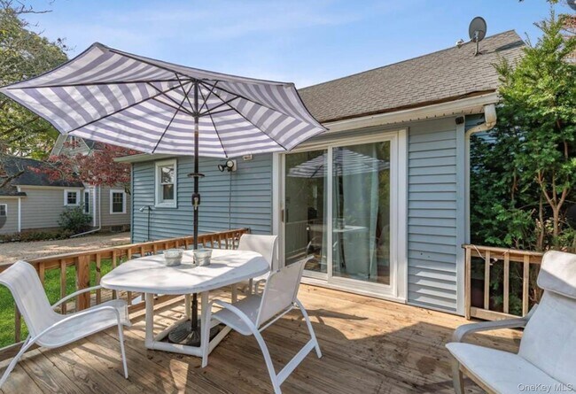 Photo - 1385 Old Shipyard Ln