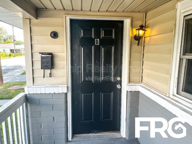 Photo - 600 Howell St
