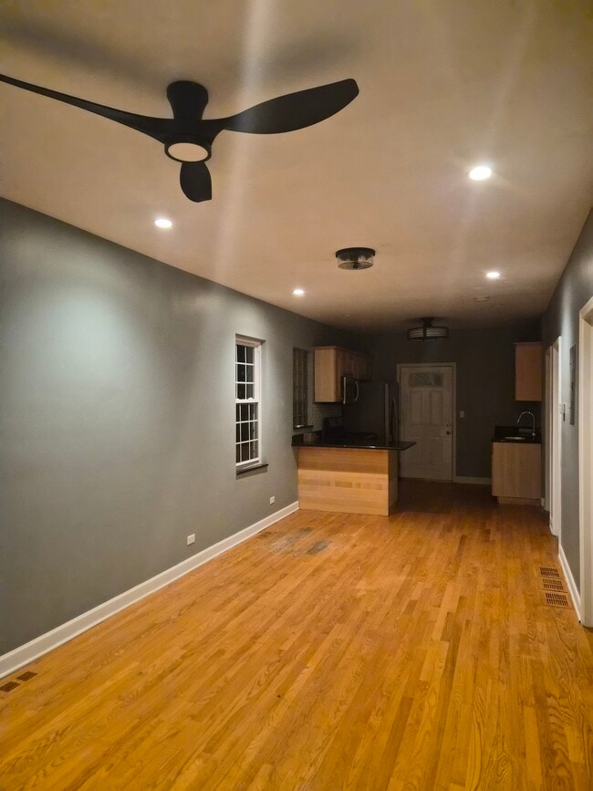 Building Photo - 1957 W Race Ave Unit #1