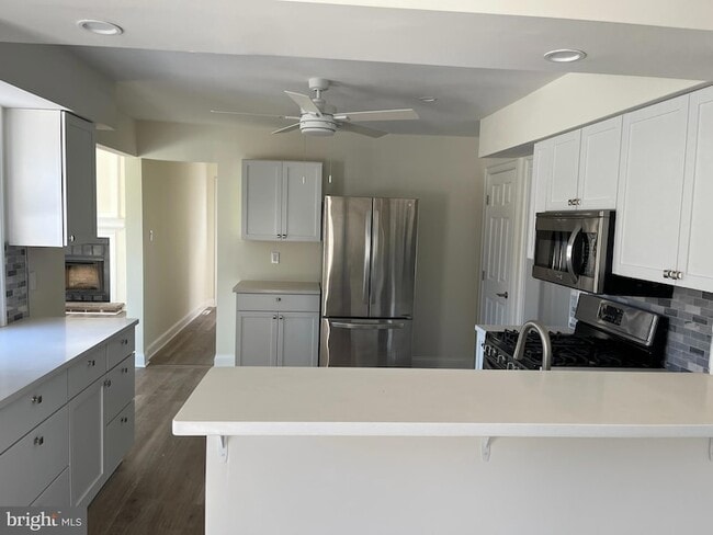 Photo - 115 Carrie Ln