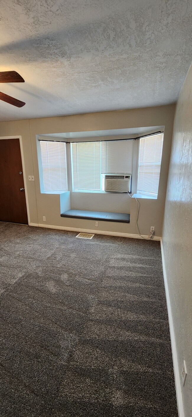 Photo - 585B S 1200 W