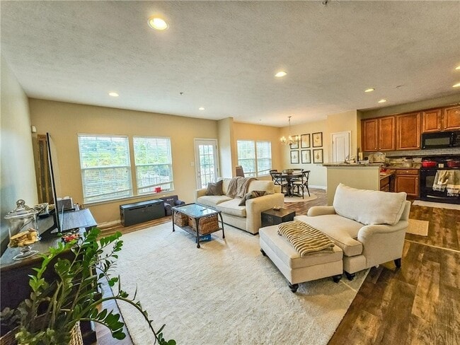 Photo - 813 Fairgate Drive