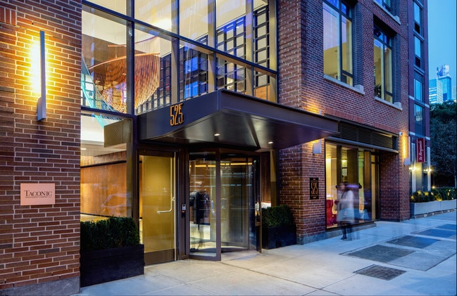 525 West 52nd