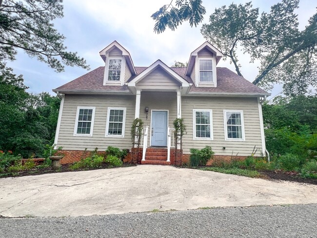 Building Photo - 367 Rowe Rd Rental