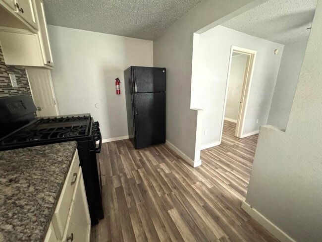 Photo - 7018 1/2 Avenue F Unidad 3