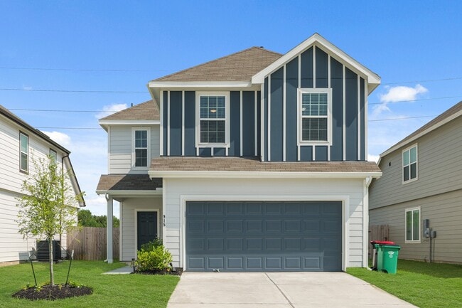 Building Photo - 915 Luke Darrell Dr Rental