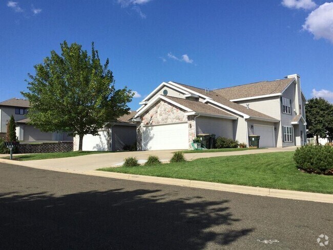 Building Photo - 3076 Selkirk Dr Unit 2 Rental