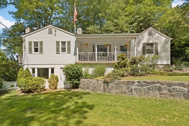 Building Photo - 13 Split Rock Rd Rental