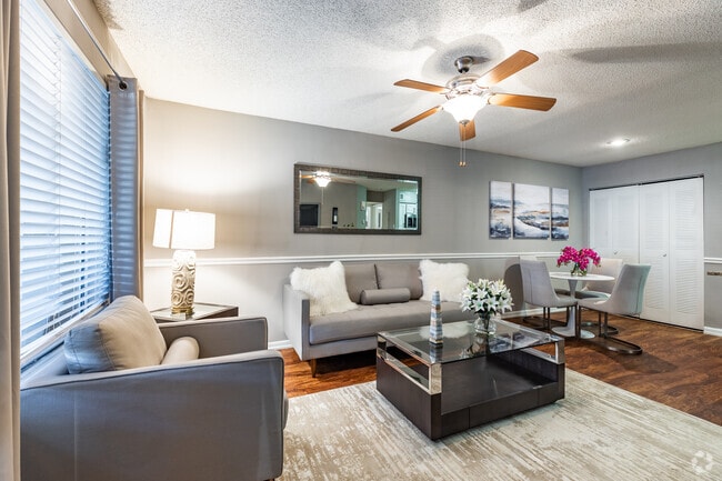 2 BR, 2 BA - 952SF - Topaz Riviera