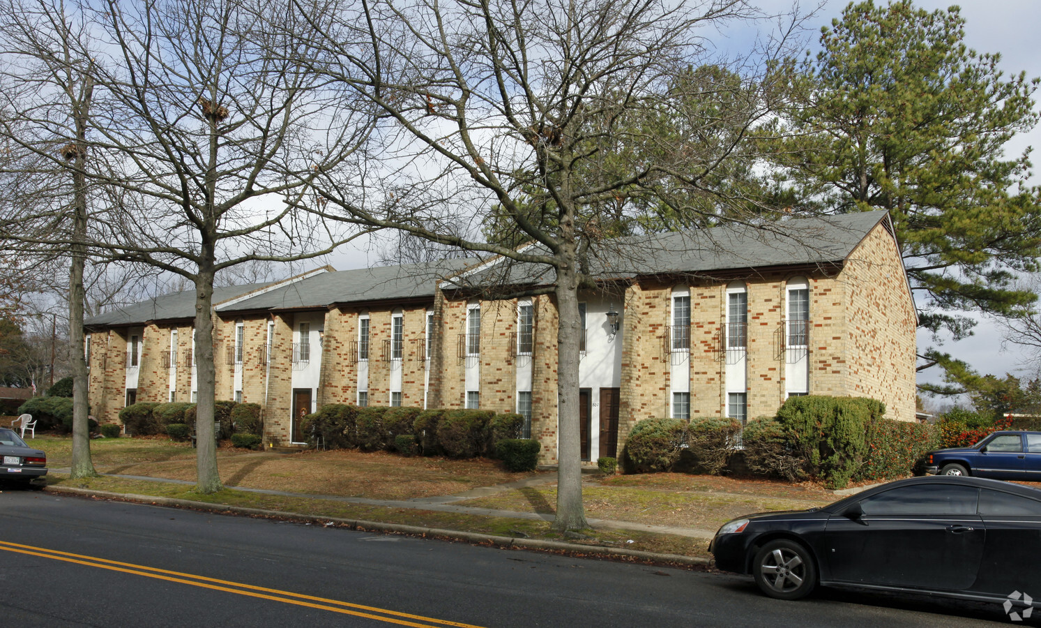 Photo - 800-804 Cherokee Rd Apartments