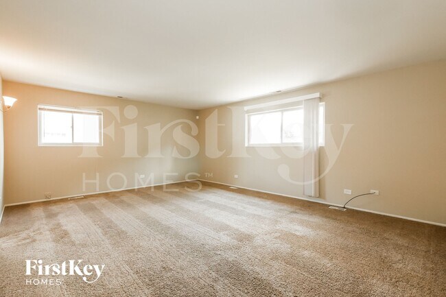 Photo - 105 Oxford Ln