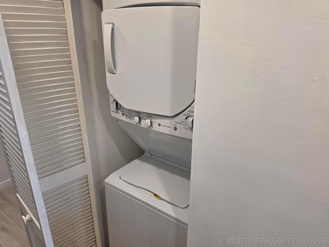 440 CANAL S Point 2260 Unit 2260