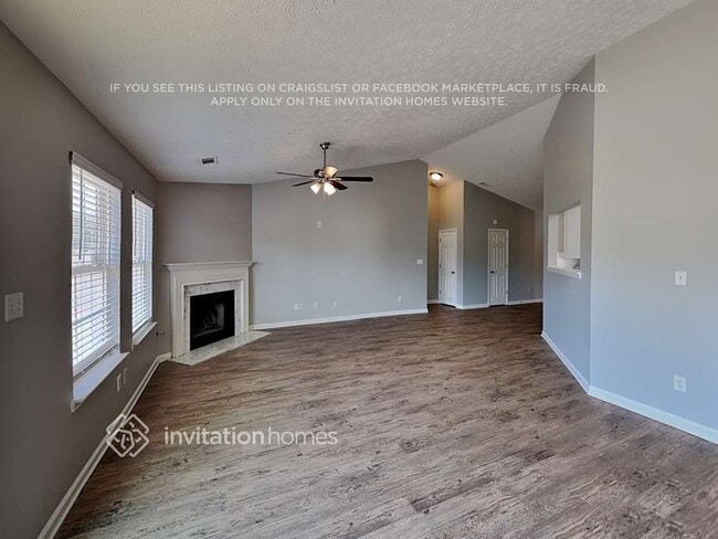 Photo - 1720 Courtyard Ln