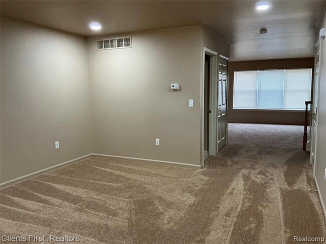 Photo - 48161 Nottinghill Ln