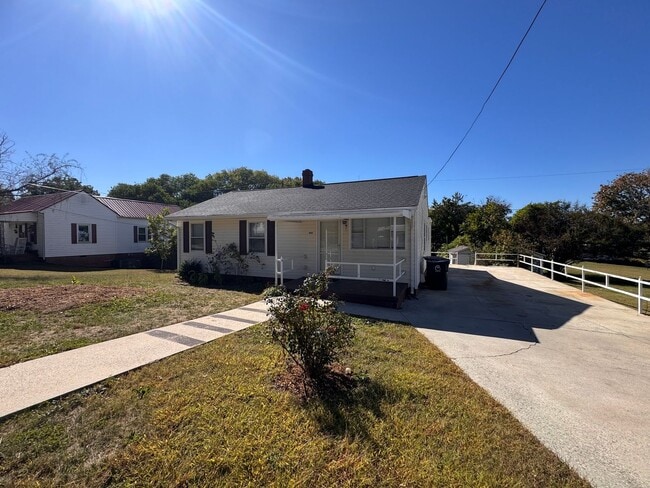 Photo - Freshly Updated 3Bedroom One Story Home