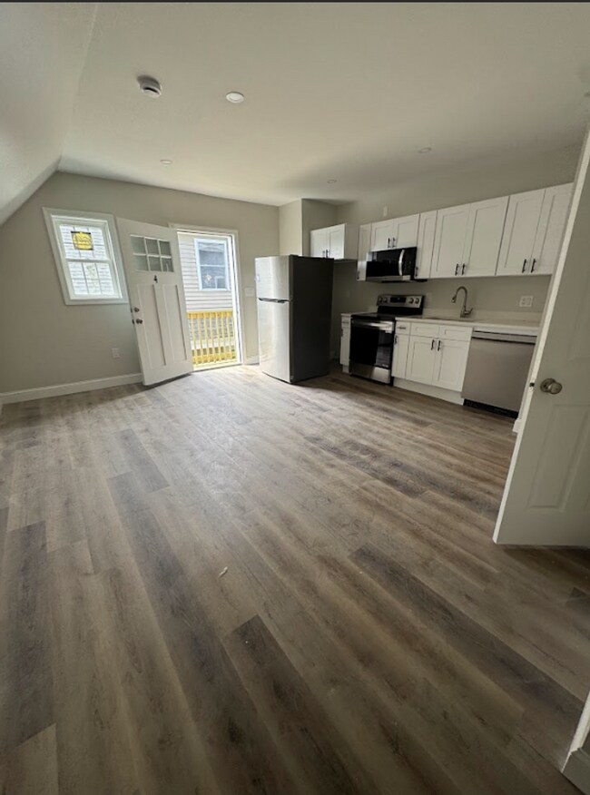 44 Central St Unit 1
