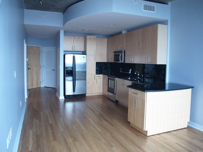 Kitchen - 210 N Church St Unit 1811