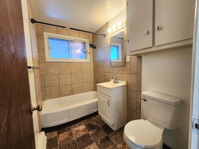 Photo - 1603 Iroquois Rd