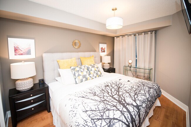 Photo - 20 Blue Jays Way Unit FL1-ID1030941P