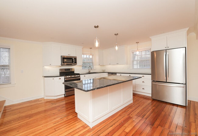 Photo - 792 Farmington Ave Unit APT 106