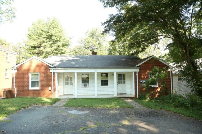 Photo - 103 Cresap Rd Unidad Apt #C