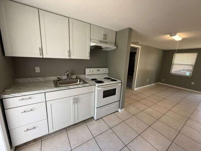 Photo - 1718 S Washington Ave Unit 1718 Washington Ave