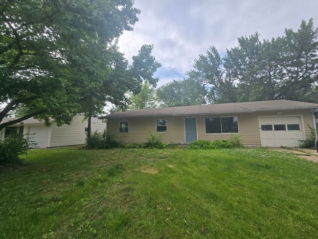 Beautiful 3 bed 1 bath house - Beautiful 3 bed 1 bath house