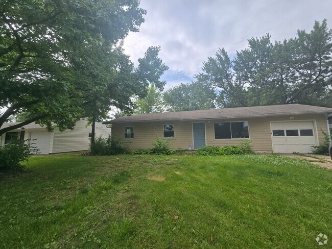 Building Photo - Beautiful 3 bed 1 bath house