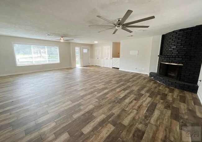 Photo - 443 Bayou View Dr