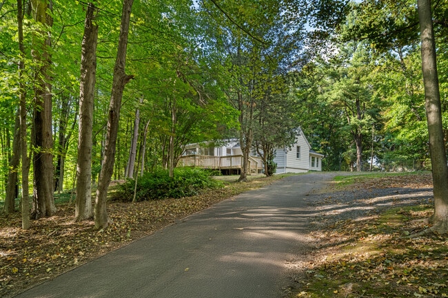 Photo - 316 Jinny Hill Rd