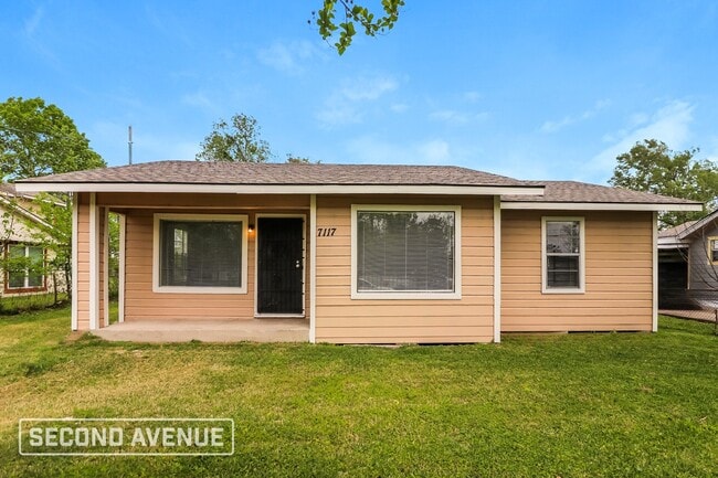 Photo - 7117 Weyburn St House