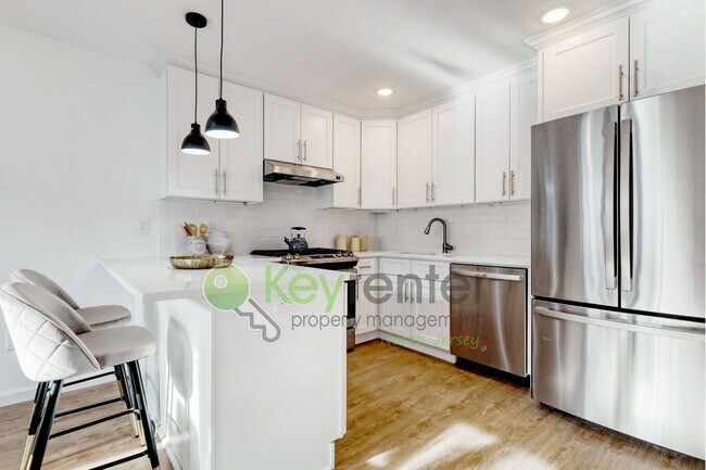 Photo - 176 Pennington Ave