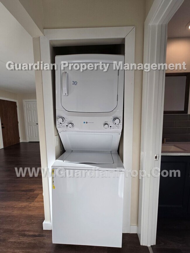 Photo - SxS duplex Available now! LVP flooring throughout, independent living areas each W/ full kitchen ...