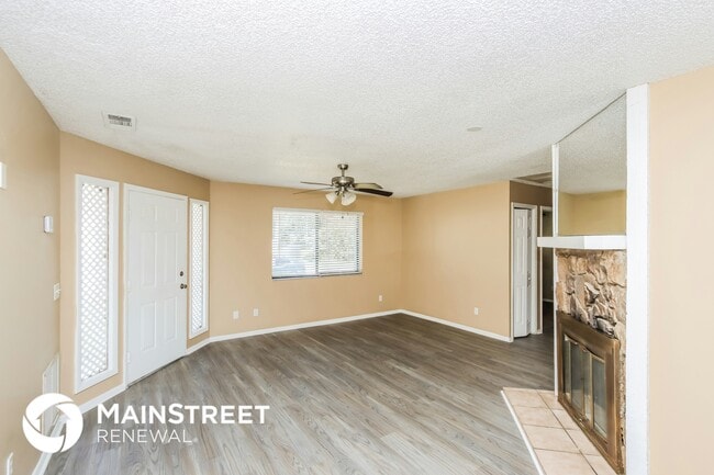 Photo - 428 Trumpet St SW