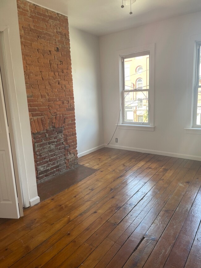 Photo - 4520 Liberty Ave