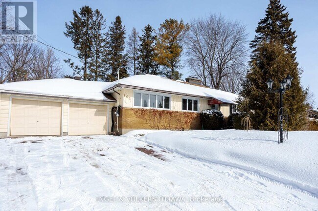 Photo - 141 Rodney Crescent