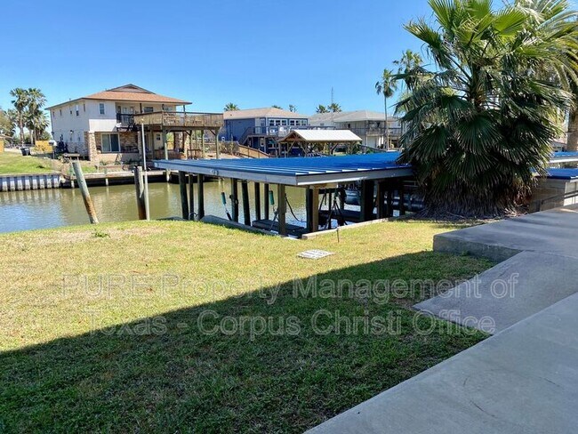 Photo - 162 Whiteley Dr