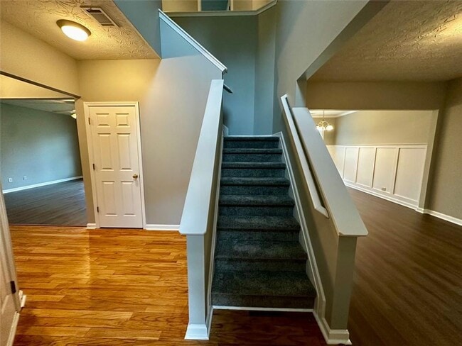 Photo - 413 Glenleigh Dr