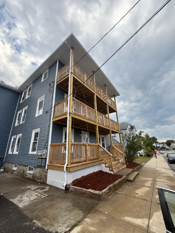 Building Photo - 363 Logee St Unit 1 Rental