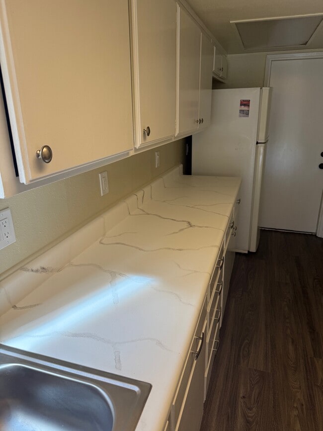 Photo - 440 W Santa Barbara St