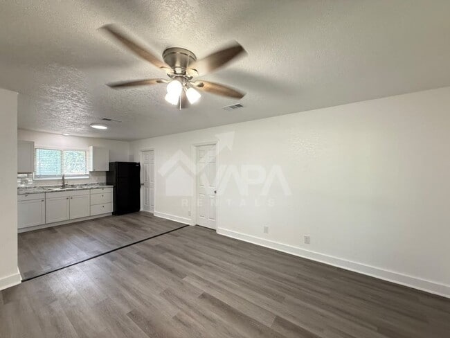 Photo - 106 Covina Ave