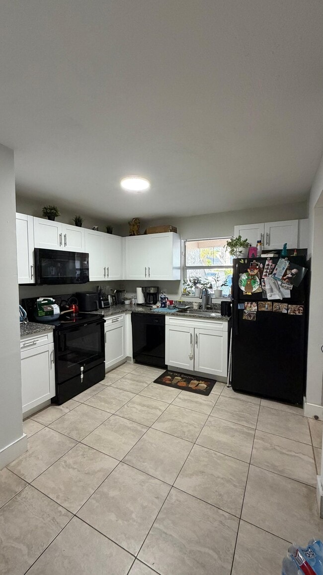 Photo - 12055 Royal Palm Blvd Unidad 12055 #4J