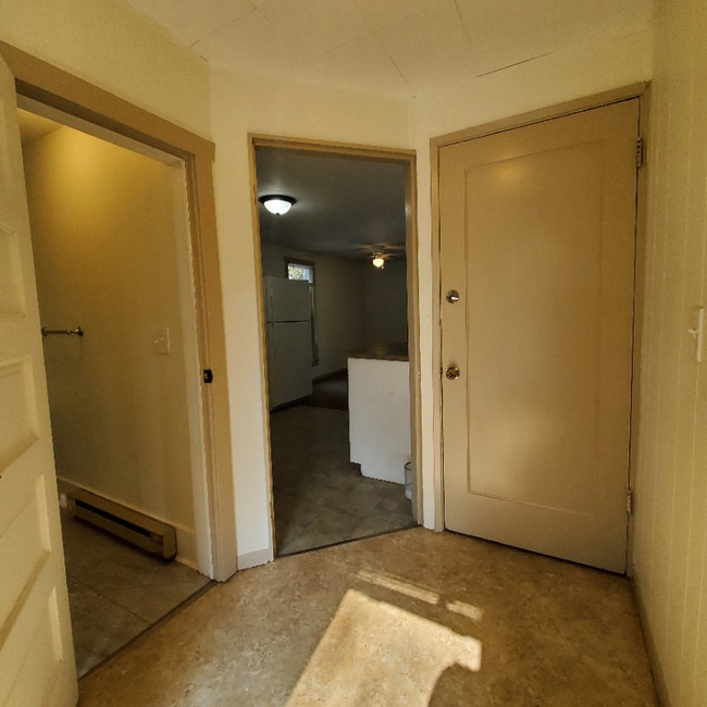 Photo - 301 S Main St Unidad 2