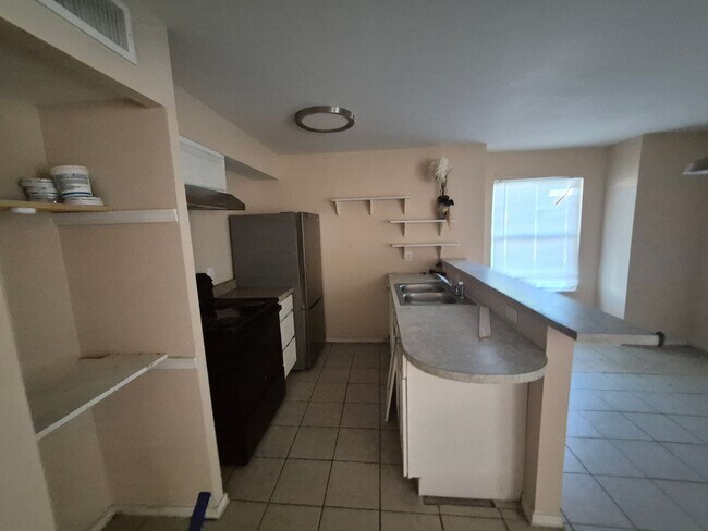 Photo - 3718 Pleasanton Rd