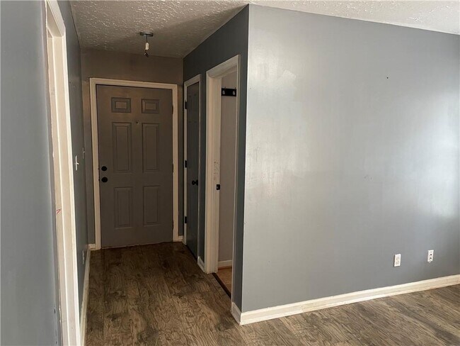 Photo - 2198 River Heights Walk SE