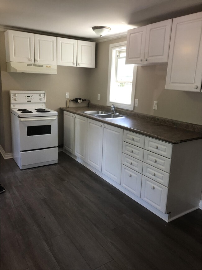 Building Photo - 4059-4059 45 Unit 5