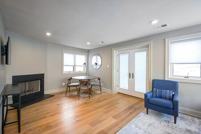 Photo - 2100 Newport Pl NW Unidad ID679P