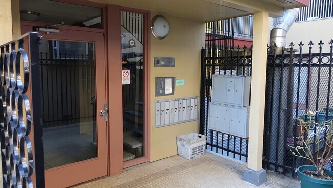 Photo - 2606 Benvenue Ave