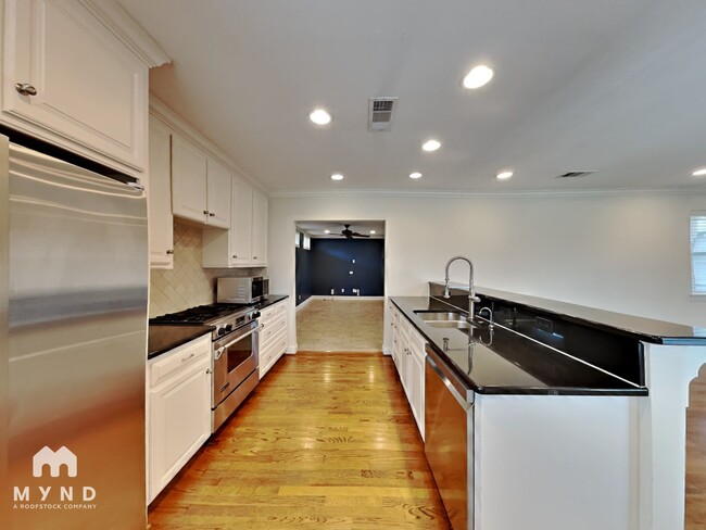 Photo - 6111 Ellsworth Ave