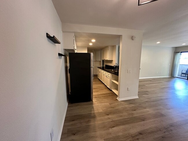 Photo - 1BR/1BA in Gated Community w/ Garage + In-Unit Laundry | Prime Chula Vista Location (91910) Unidad 19